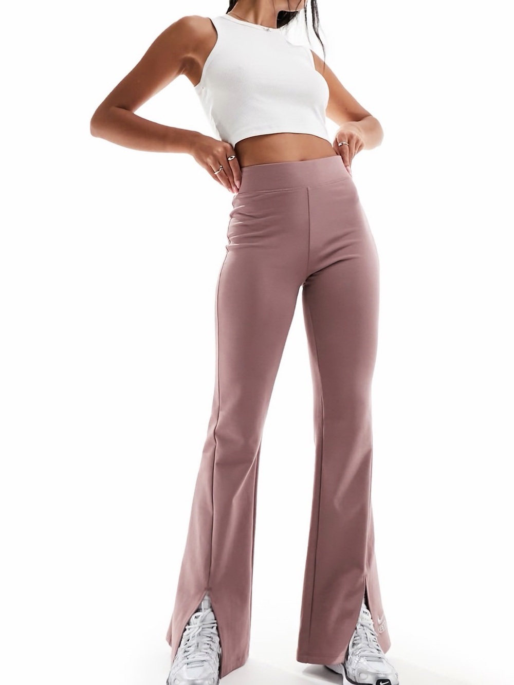 Nike Air high waisted flared leggings in smokey mauve - Picture 3 of 7